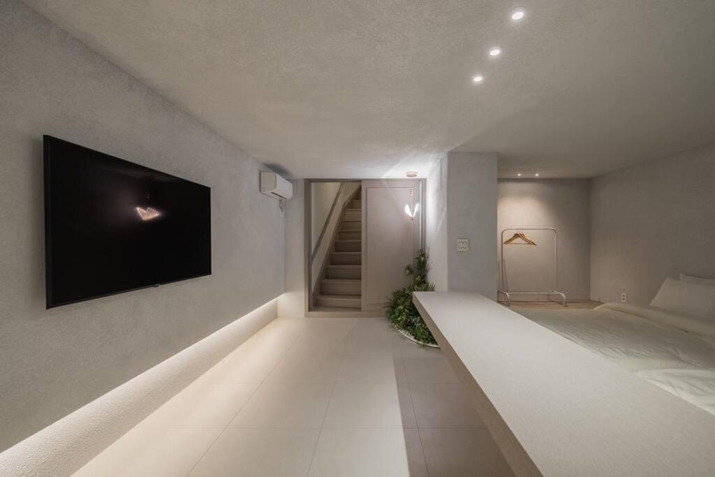 Apartment Hanok Yul Jae *