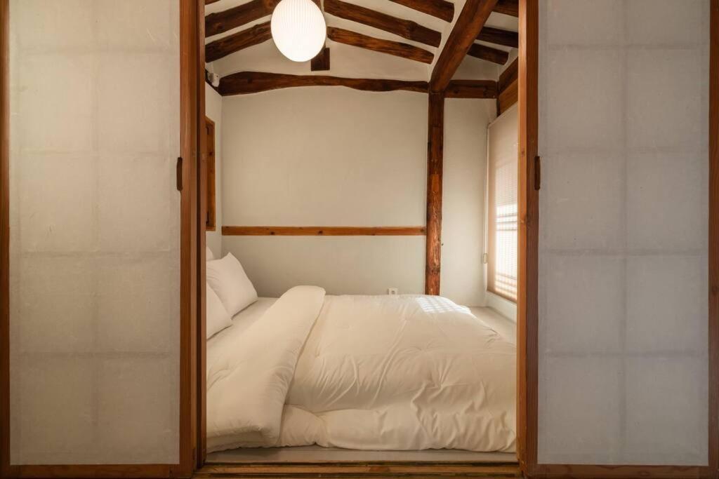 Hanok Yul Jae Apartment